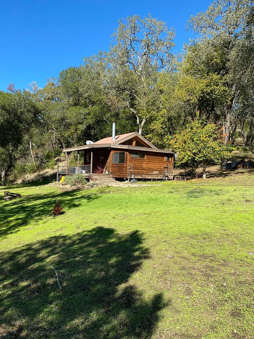 16321 Norrbom Rd photo 1