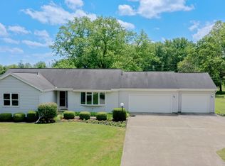 1335 Gearhart Rd, Sidney, OH 45365