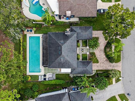 3rd image of 3909 NORTHAMPTON WAY