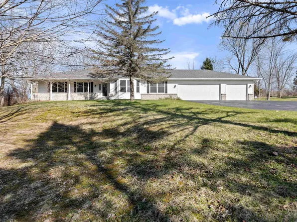 6859 Fitzgerald Rd, Rockford, IL 61102