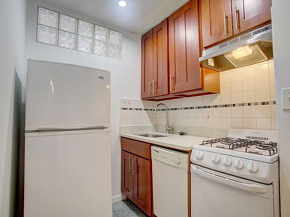 3rd image of 1136 1st Ave APT 5