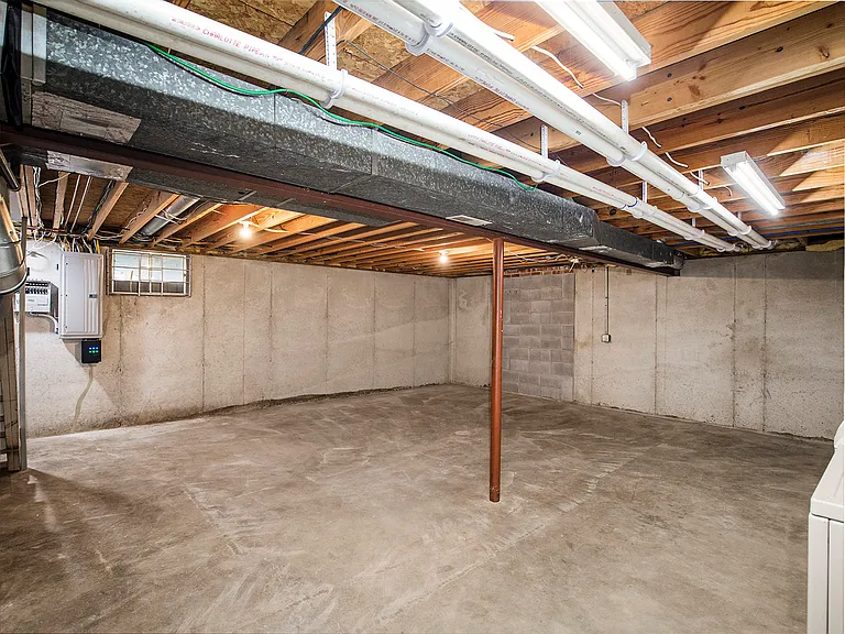 309 SE Brownfield Dr — Photo 20