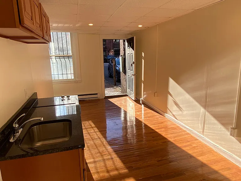 The Blackstone on Beacon — Photo 60