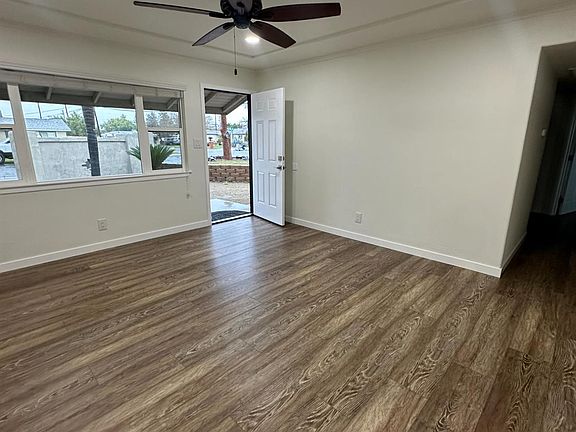 3rd image of 4554 N Manila Ave