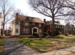2960 Berkshire Rd, Cleveland Heights, OH 44118