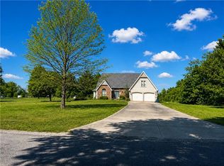 19252 S 1715th Rd, Nevada, MO 64772