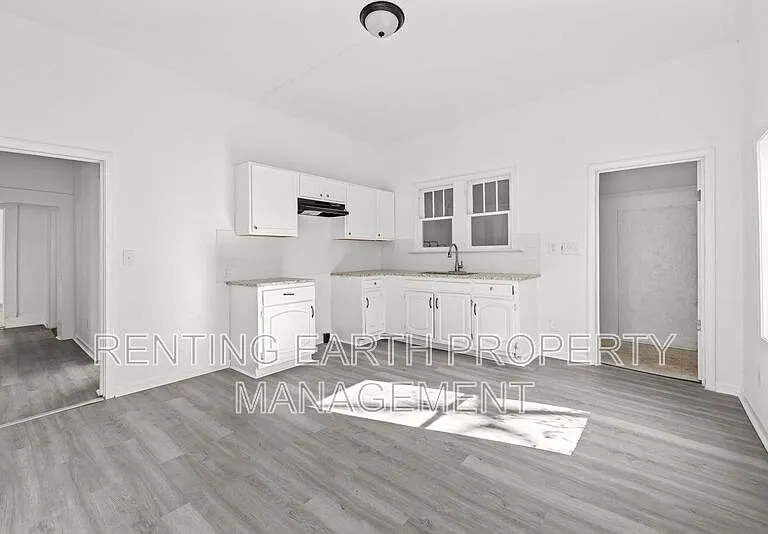 1217 Fulton Ave — Photo 10