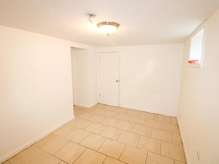 50 Cherry St #B — Photo 11