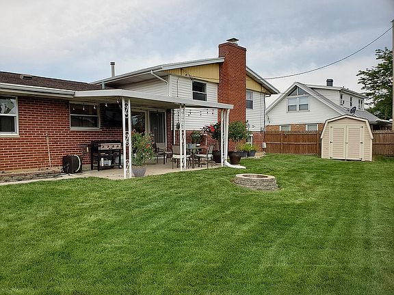4th image of 310 N Garber Dr