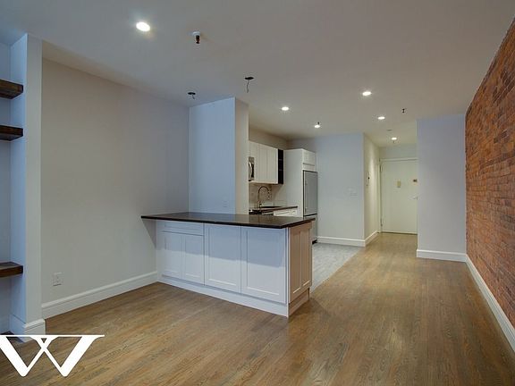 5th image of 66 Pearl St APT 406