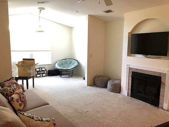 5th image of 13810 N Sutton Park Dr #234
