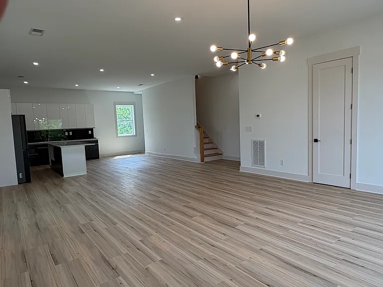 105 Hart Ln #F — Photo 8