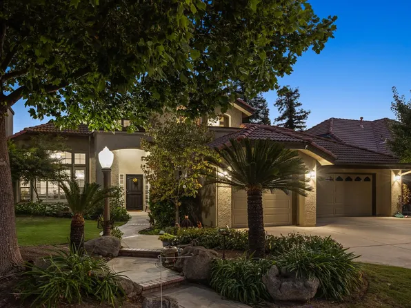 2586 Roberts Ave, Clovis, CA 93611