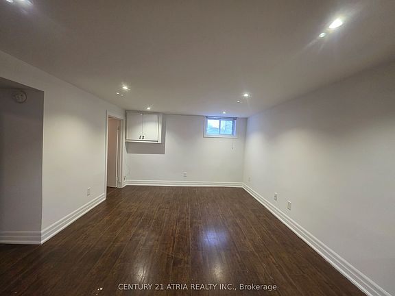3rd image of 18 Grandview Ave