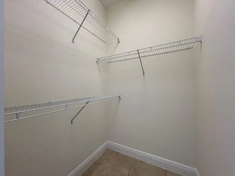 11948 SW Crestwood Cir — Photo 22