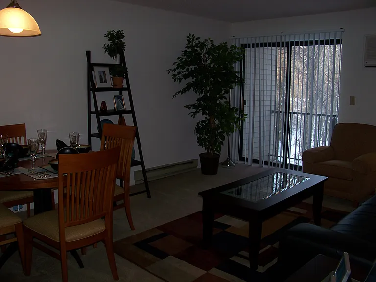 La Triumphe Apartments — Photo 24