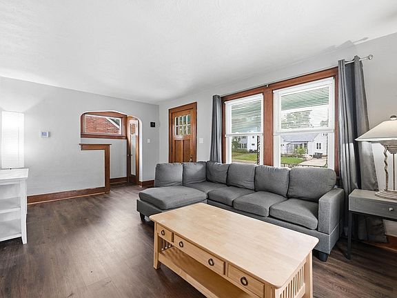 3rd image of 2701 Woodward Ave
