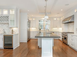 437 Ridgewood Ave, Glen Ridge, NJ 07028