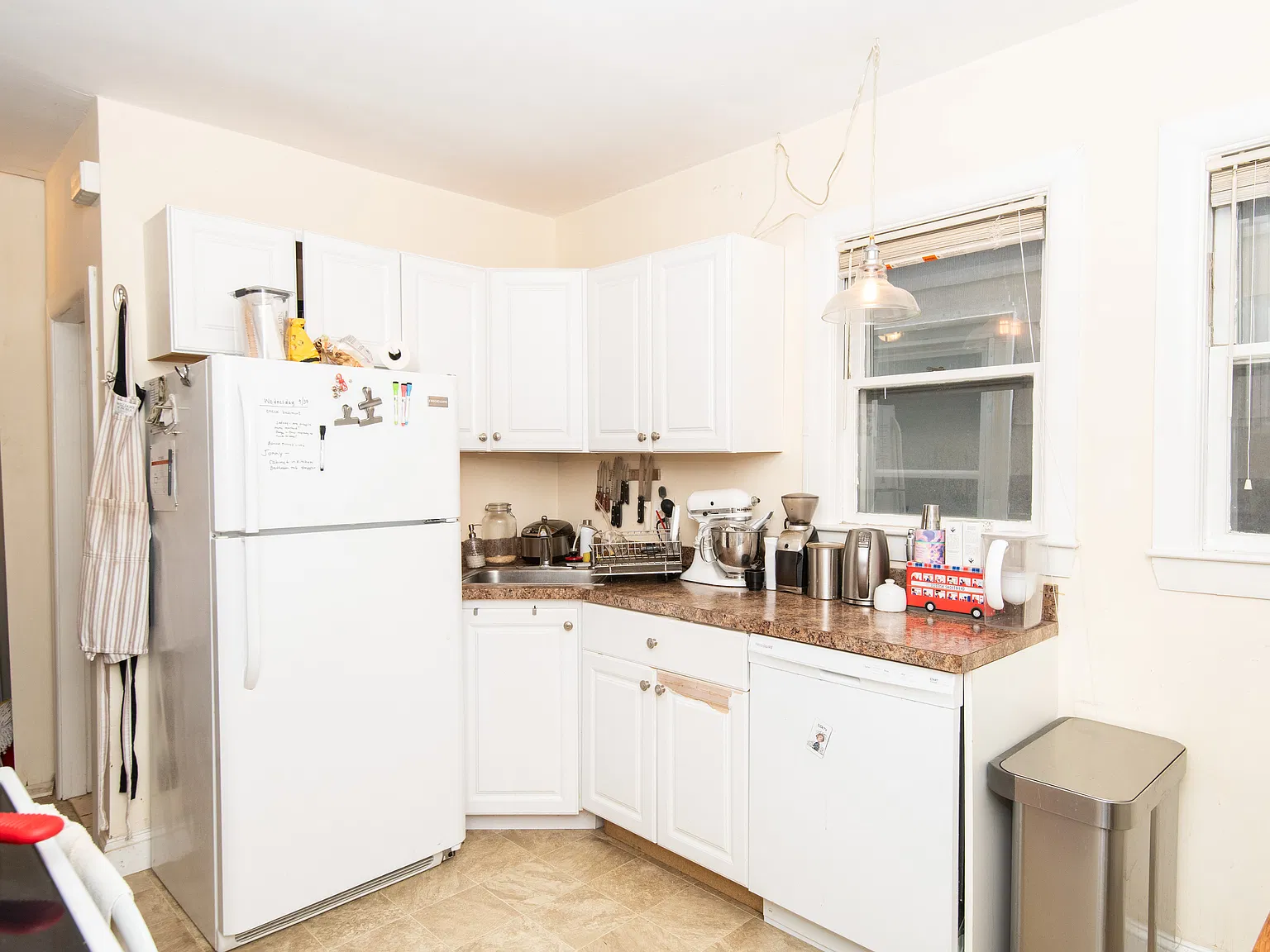 2 bed, 900 sqft, $2,700 — Photo 2