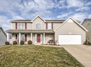 411 Valley Oaks Dr, Wentzville, MO 63385