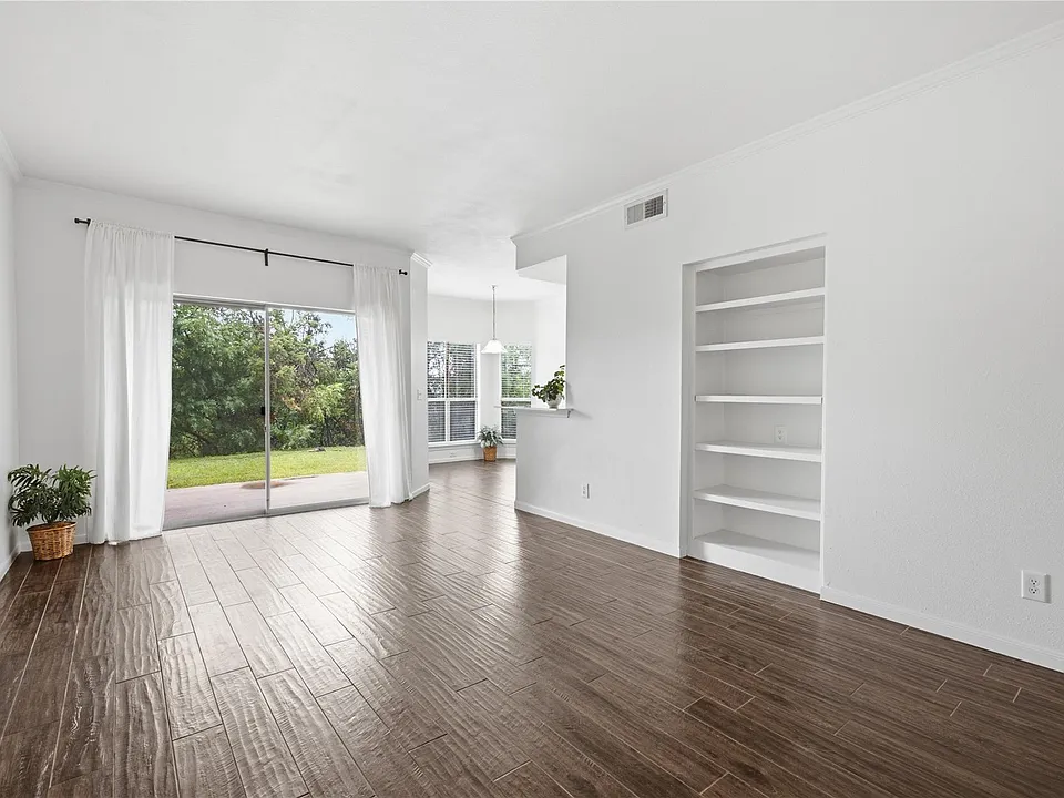 6000 Shepherd Mountain Cv #1309