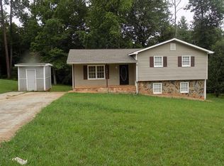 245 Henson Cir, Carrollton, GA 30117