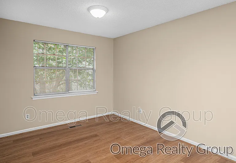 1830 Christian St — Photo 13