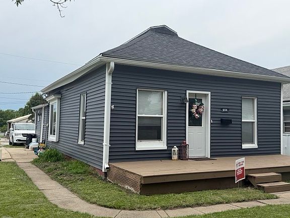 2nd image of 604 S Maple St