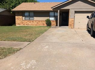 813 W Perry Dr, Mustang, OK 73064