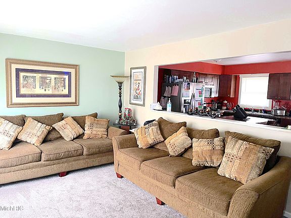 5th image of 3483 Butternut Dr