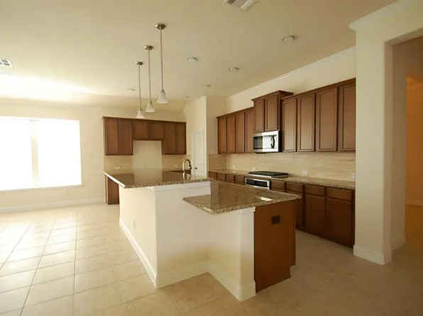 19530 Juniper Breeze Ln, Spring, TX 77379