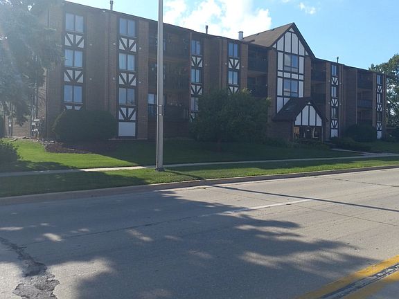 3rd image of 10320 Central Ave APT 201