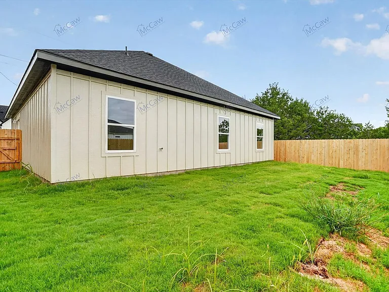 5849 Black Pine Cir — Photo 20