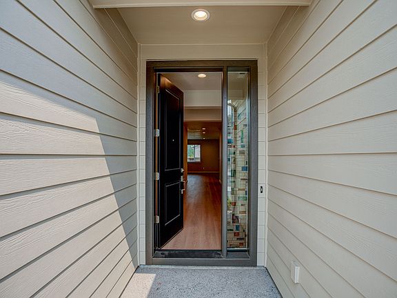 3rd image of 4102 NE 186th St