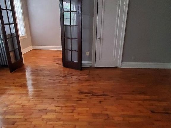 3rd image of 368 N Taylor Ave