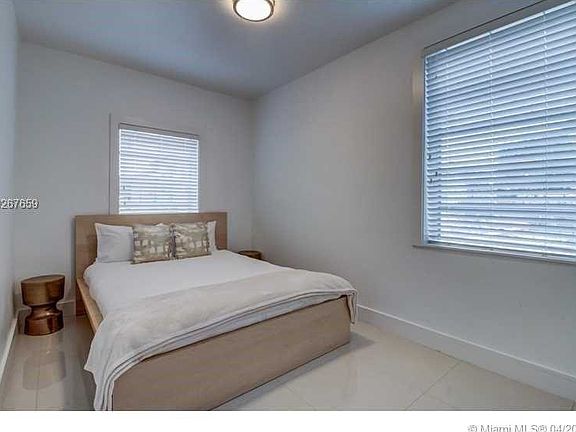 5th image of 356 W 46th St APT 5