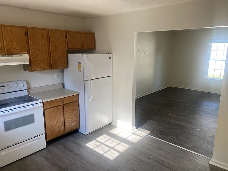 1309 Waverly Ave #A — Photo 8
