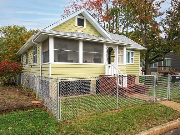 2nd image of 23 Briarcliff Pl