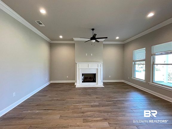 3rd image of 10152 Chipper Ln