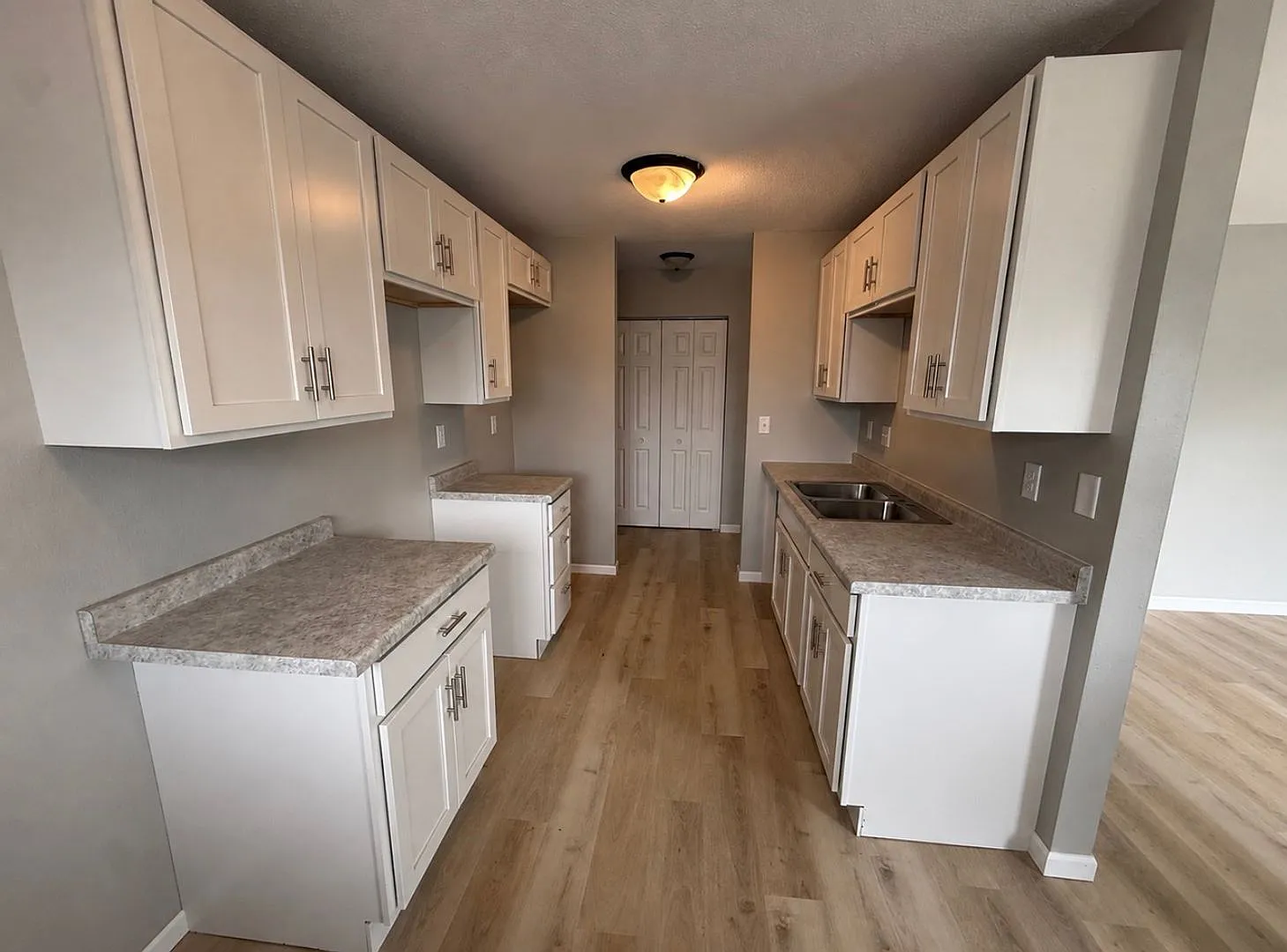 720 12th — Photo 2