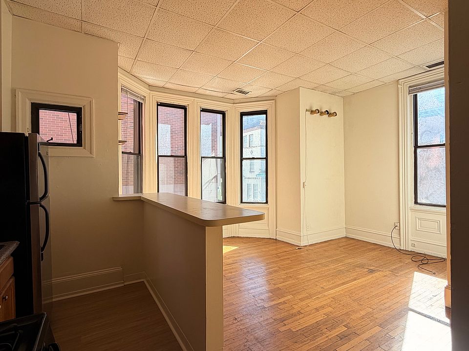 1st image of 2131 Sansom St #2