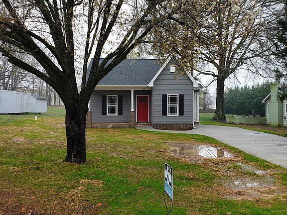 2nd image of 108 Churchill Dr