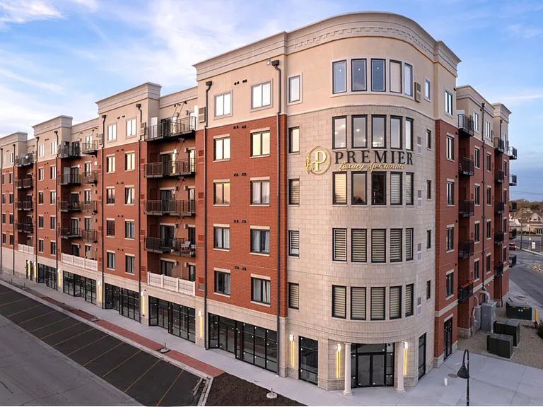 9610 Franklin Ave #617 — Photo 16