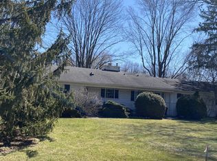 4611 Burnley Dr, Bloomfield Hills, MI 48304