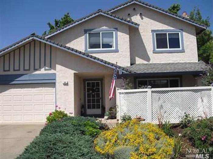 1st image of 320 Bishop Dr
