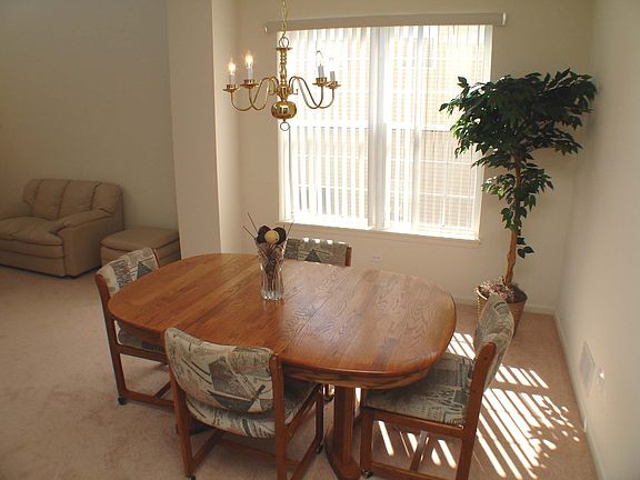 4th image of 39384 N Queensbury Ln