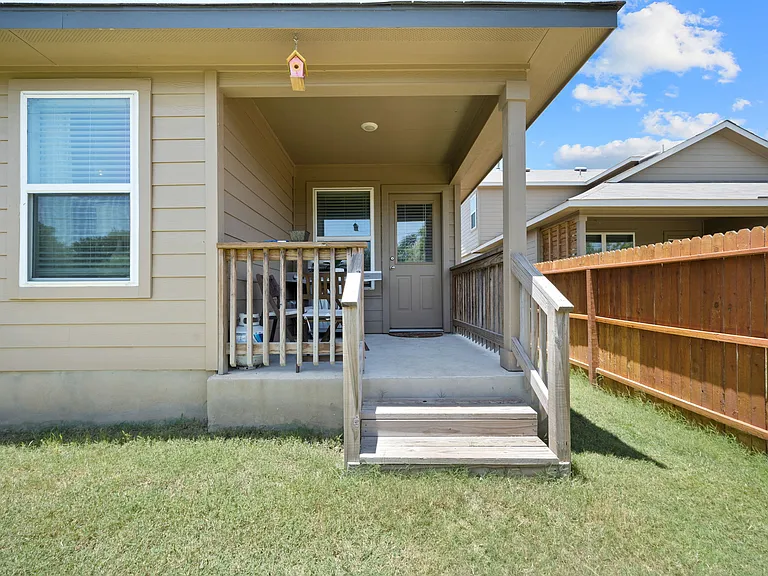 9902 Baytown Coast — Photo 23