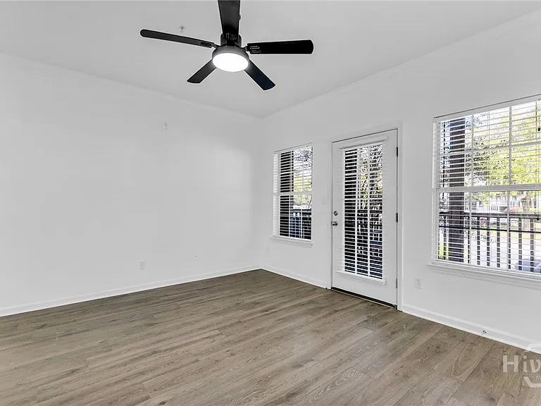 4104 Walden Park Dr — Photo 6
