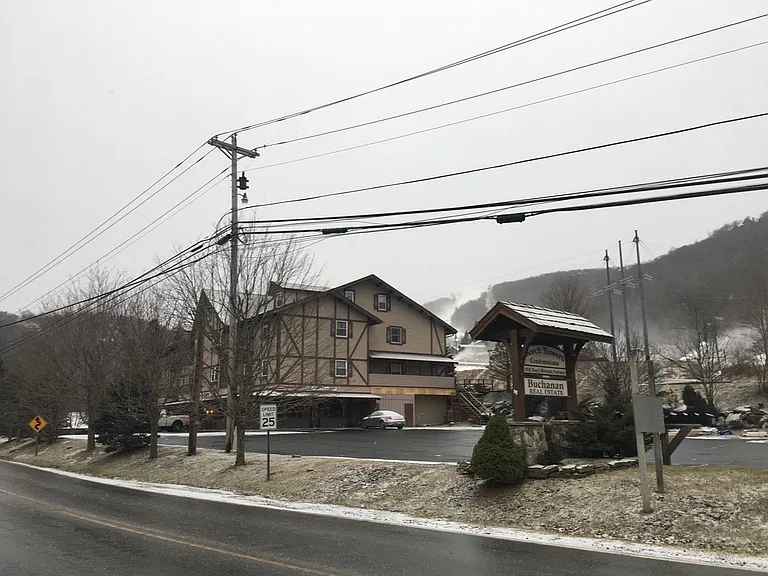 1005 Beech Mountain Pkwy #307 — Photo 5