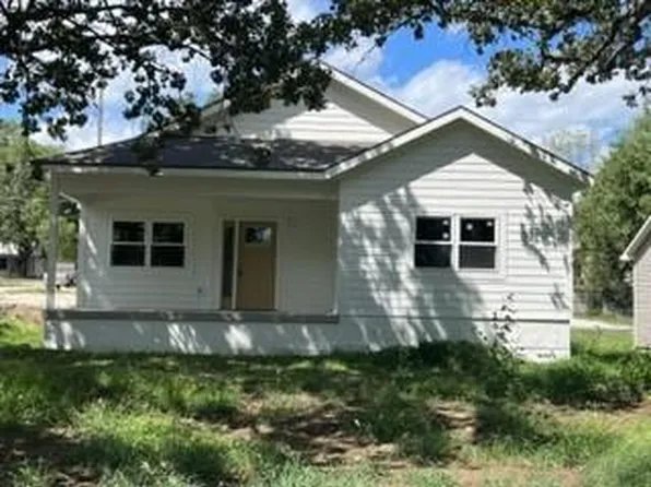 410 W Miami St, Paola, KS 66071